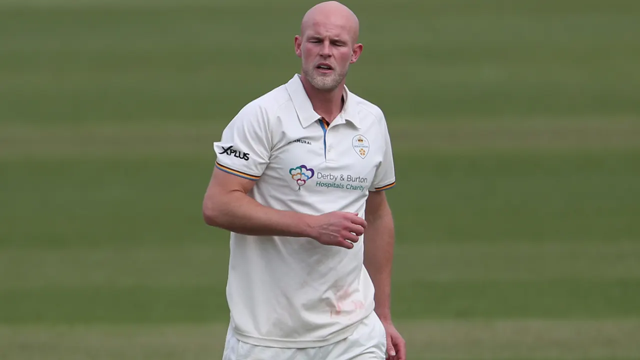 Chappell's six-for leads Derbyshire to dominant win against Glamorgan