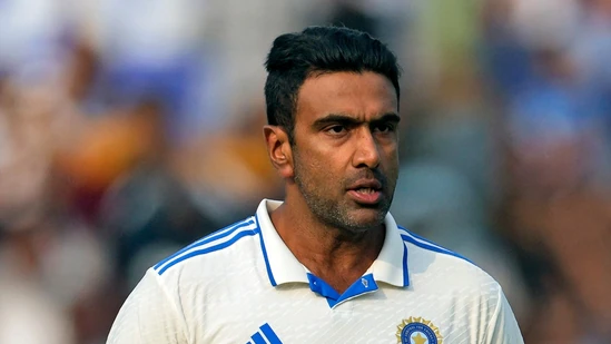 Dinesh Karthik believes a 'next-gen off-spinner' will succeed R Ashwin in Team India: 'He will be recognized before anyone else'