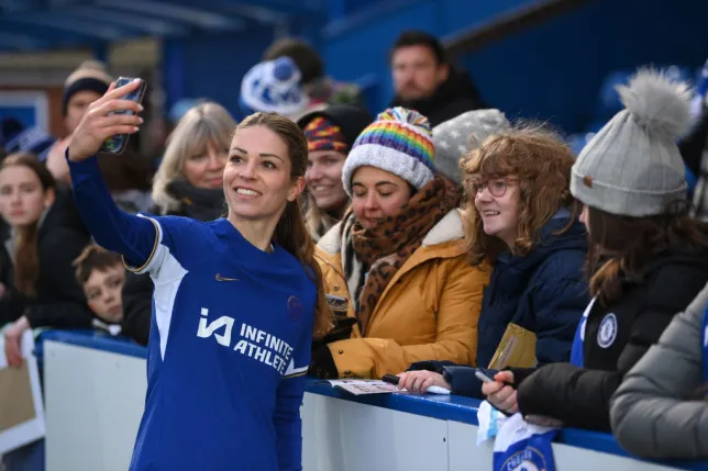 Chelsea prohibits womenâ€™s team from signing autographs and engaging in fan selfies post games