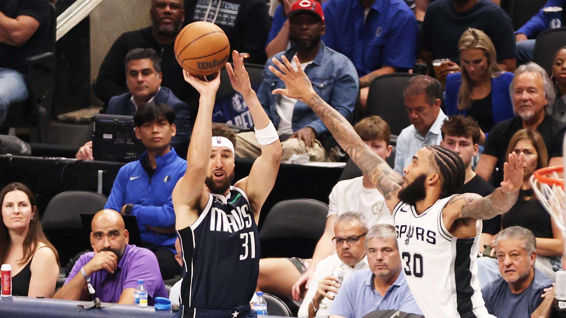 Klay Thompson Makes Welcome Splash with Record-Breaking 3-Pointers in Mavericks Debut