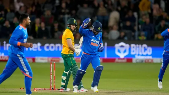 South Africa clinch victory despite Varun Chakravarthy's impressive five-wicket haul in second T20I