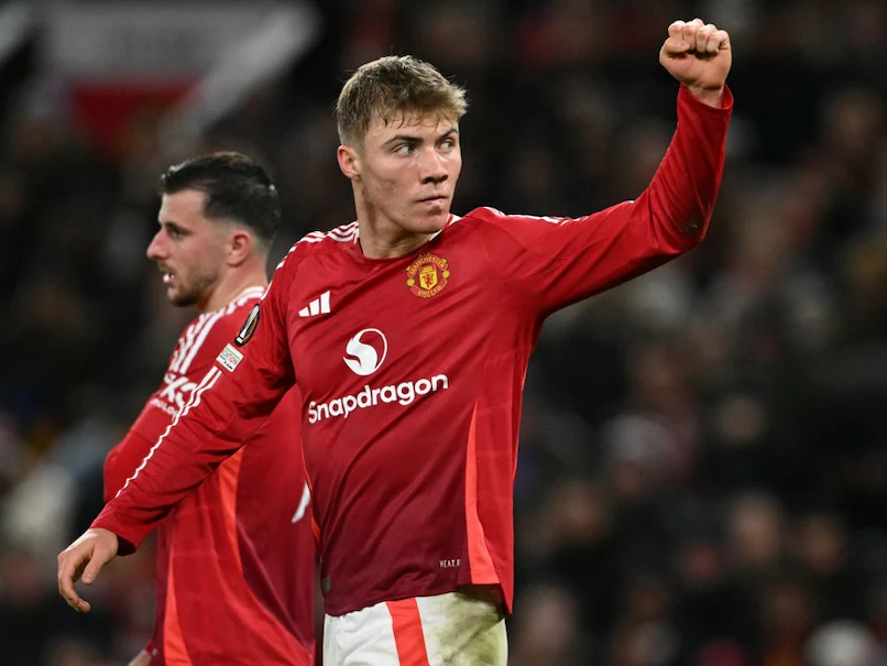 Rasmus Hojlund Guides Ruben Amorim to Victory at Old Trafford, Roma Holds Tottenham Hotspur at Bay